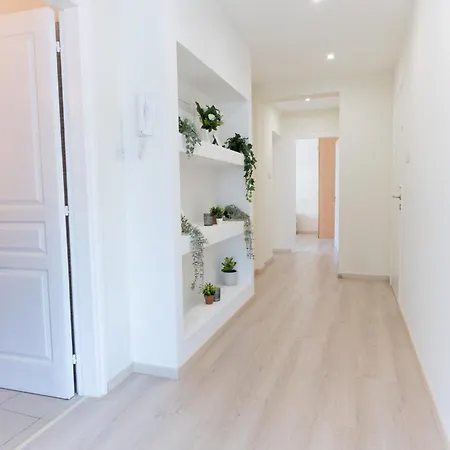 Wealthystays - Olympias 2br Flat Centre Апартаменты